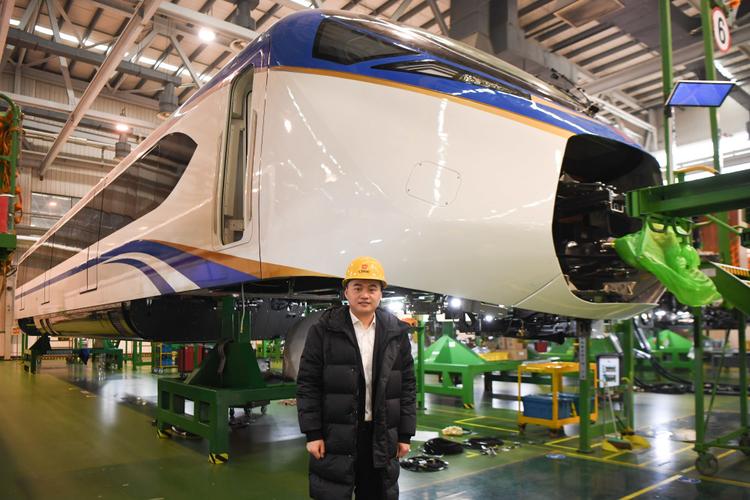深耕海外市场，智绘营销蓝图——记中车株洲电力机车海外市场营销中心刘喆的市场营销策划实践